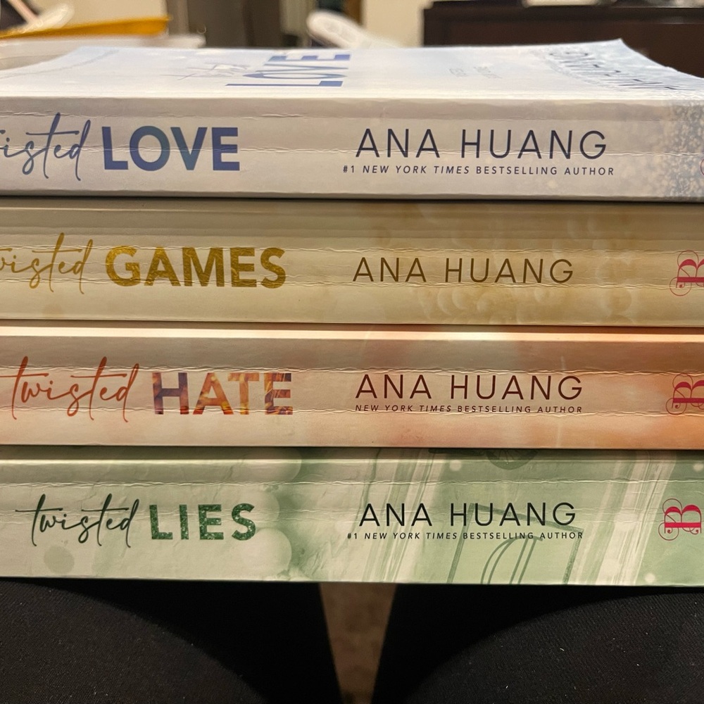 Twisted Series Book Collection - Multicolor